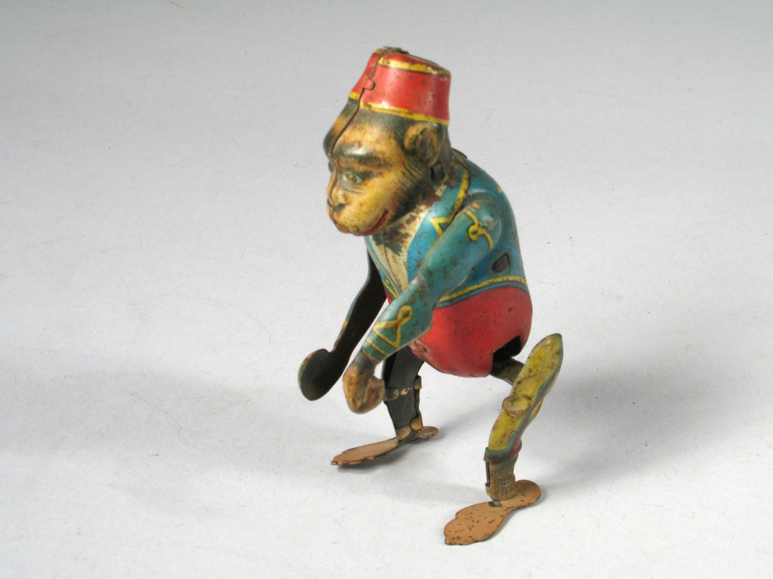 German Wind Up Tin Litho Monkey (1 of 3)