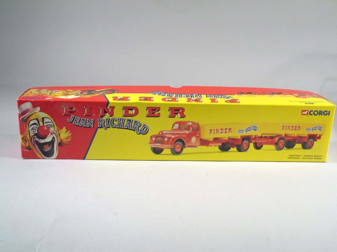 Corgi Pinder Truck & Jean Richard Pinder Circus Trailer (1 of 2)