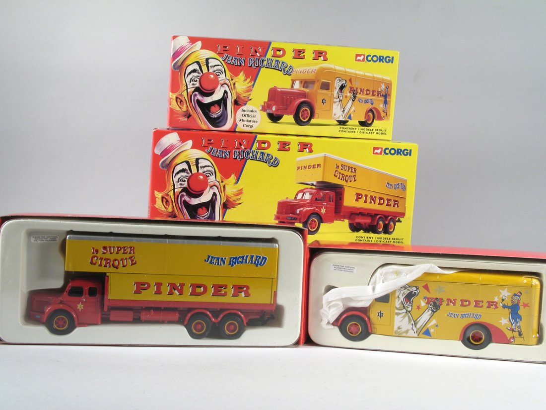 Corgi Jean Richard Pinder Circus Truck Lot (1 of 2)