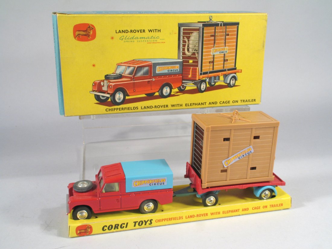 Corgi Chipperfields Land Rover Elephant Trailer (1 of 2)