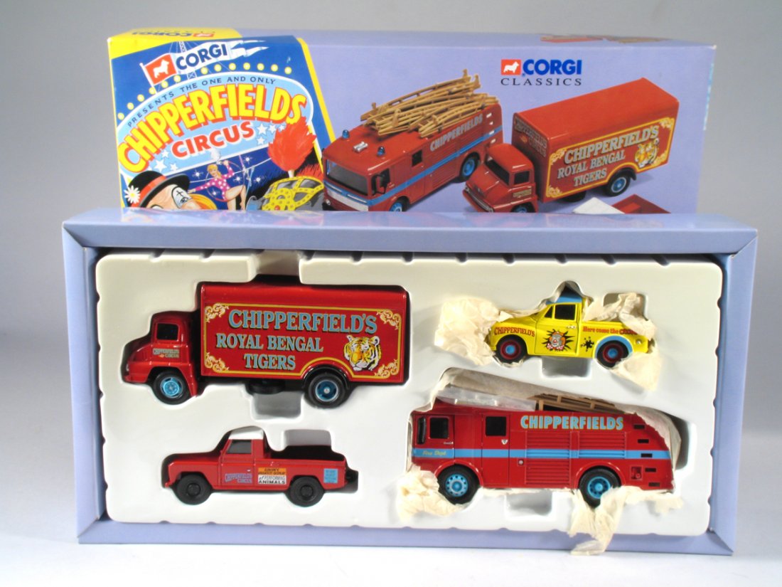 Corgi Major Circus Chipperfields set NOS (1 of 2)