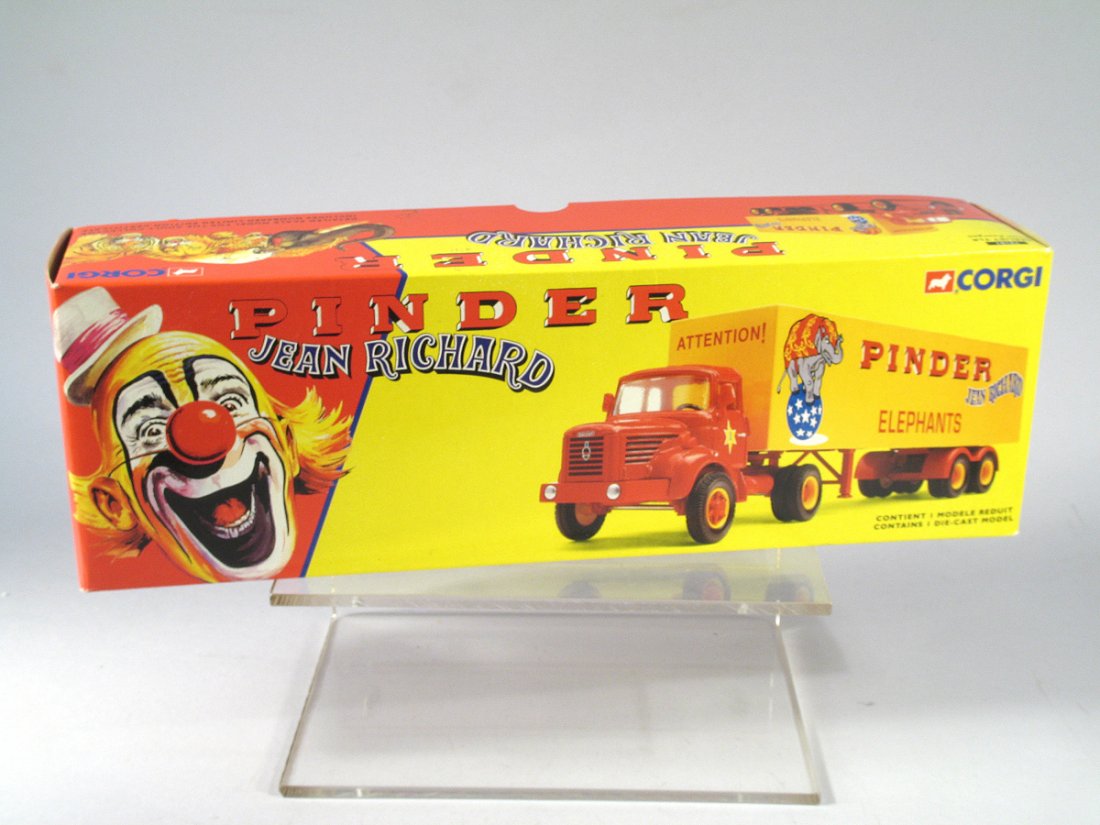Corgi Jean Richard Pinder Elephants Circus Truck (1 of 2)