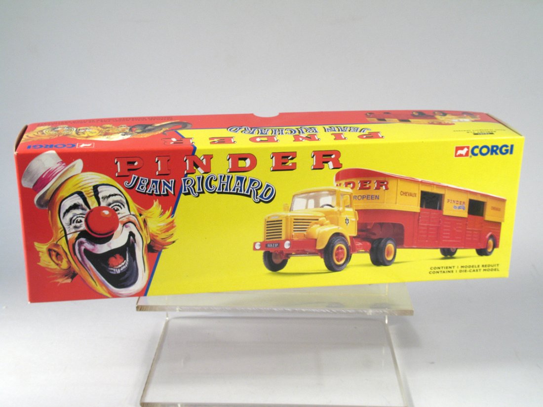 Corgi Pinder Semi Transport Jean Richad Circus Truck (1 of 2)