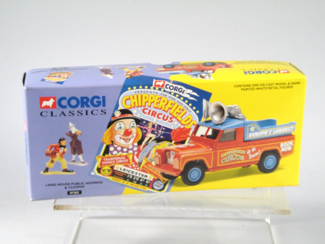 Corgi Chipperfields Horn Truck (1 of 2)