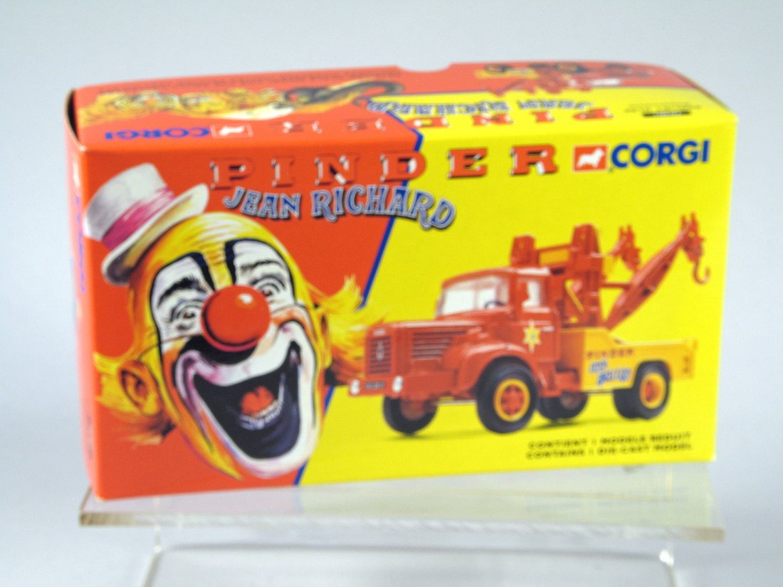 Corgi Pinder Jean Richad Circus Tow Truck NOS (1 of 2)