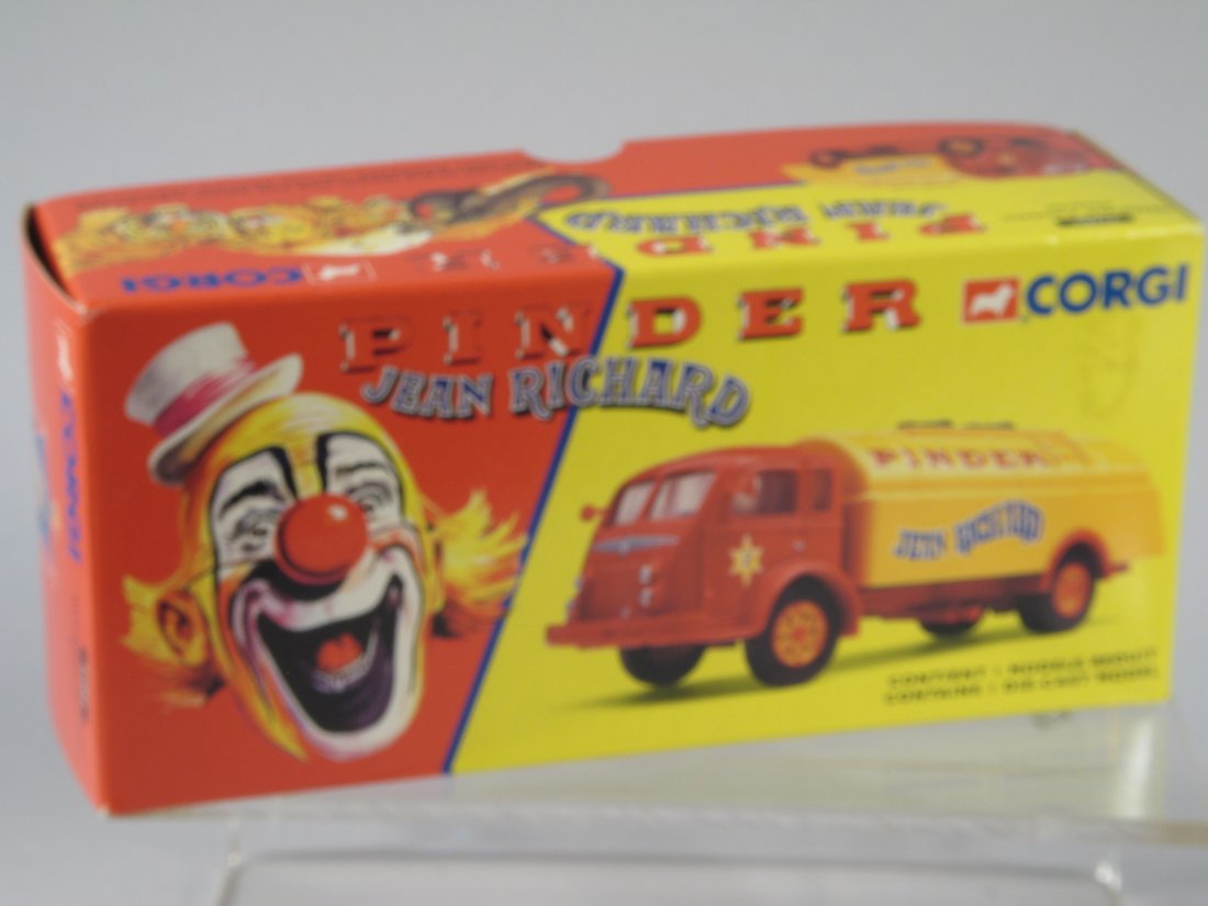 Corgi Pinder Jean Richad Circus Tanker Truck NOS (1 of 2)