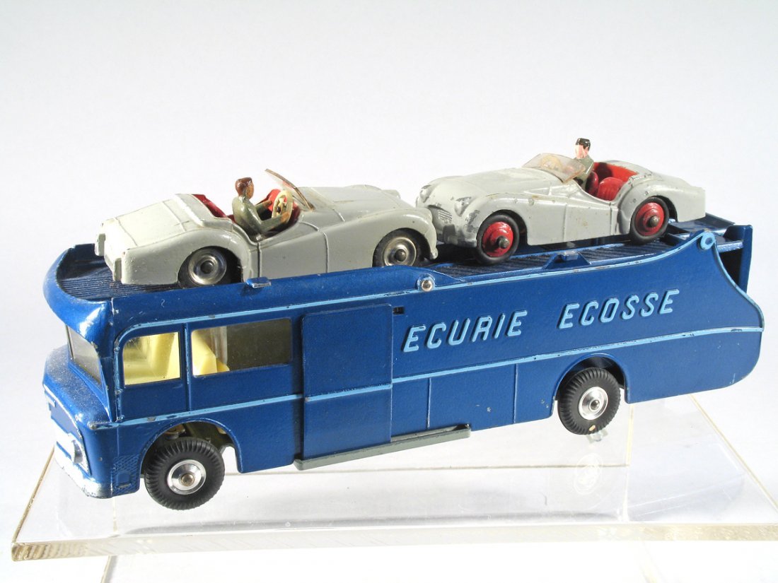 Corgi Major Car Carrier w Austin Healey Cars (1 of 2)