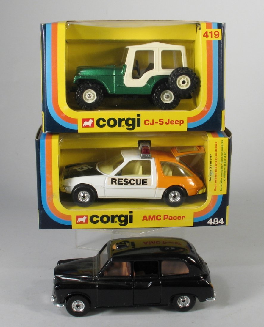 Corgi Cars Mint in Box & Taxi (1 of 3)