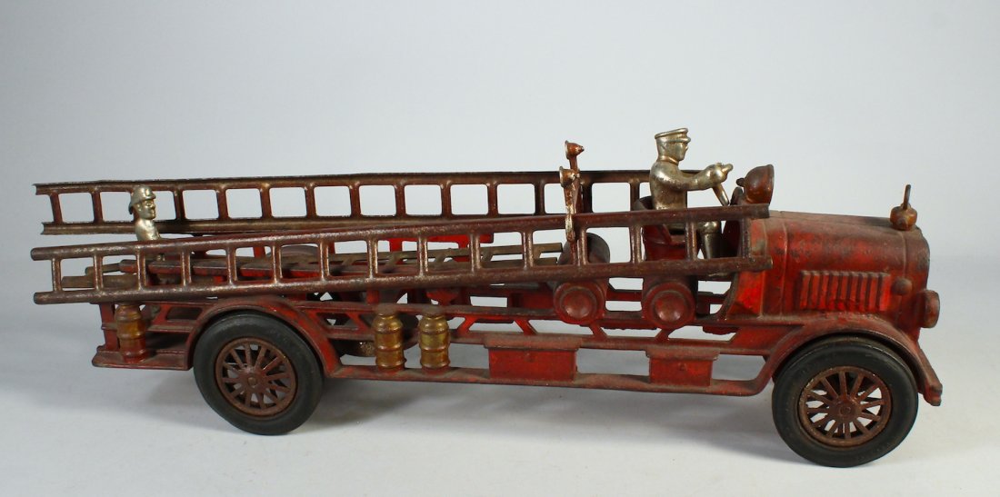 Arcade Large Cast Iron Ladder/Apparatus Truck (1 of 2)