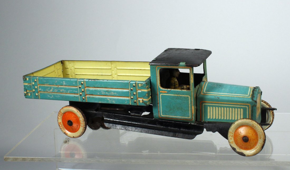 Tipp German Tin Pick Up/Dump Truck with Driver (1 of 2)