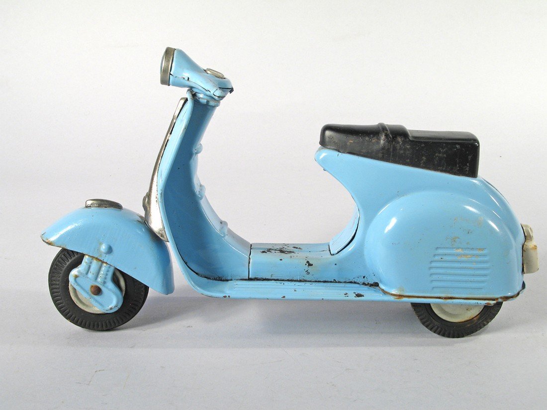 Bandai Vespa Scooter Japan Rare (1 of 5)