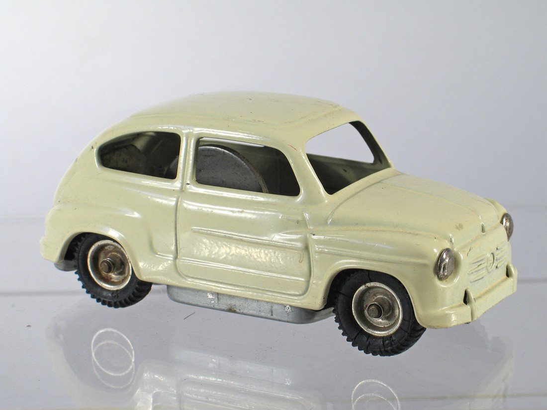 Kellerman CKO Friction Tin Car Germany (1 of 3)