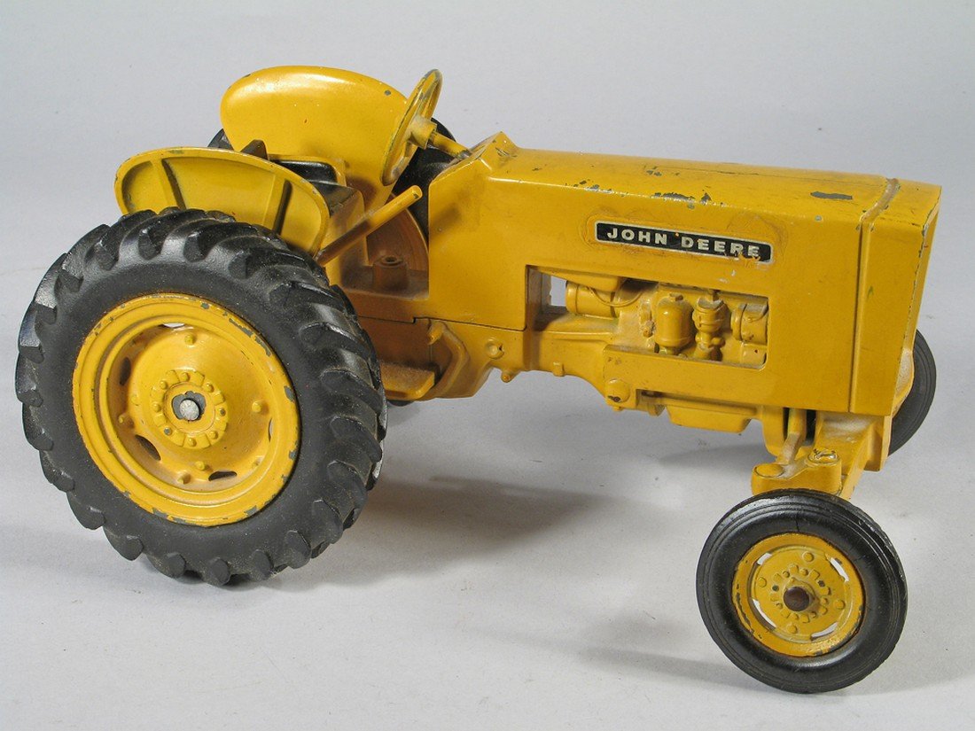 Ertl John Deere Tractor (1 of 3)