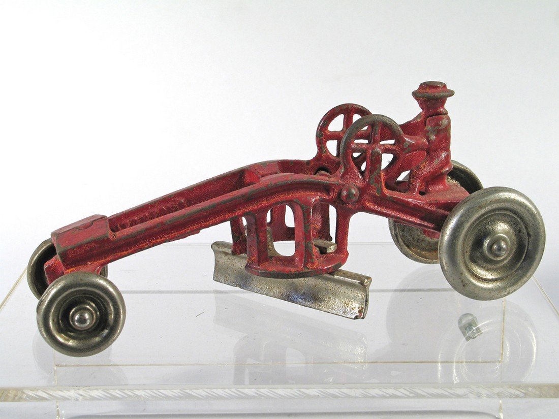 Kenton  Road Grader Cast Iron (1 of 3)