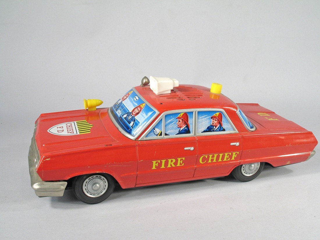 Fire Chief Tin Litho Car Japan (1 of 3)