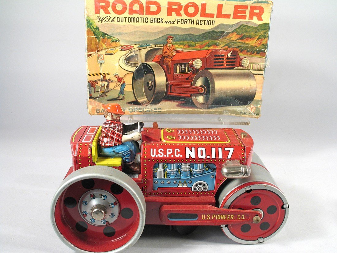 Yonezawa Japan Tin Pioneer Road Roller in the Box (1 of 3)