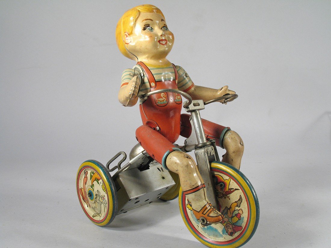 Unique Art Kiddie Cyclist (1 of 2)