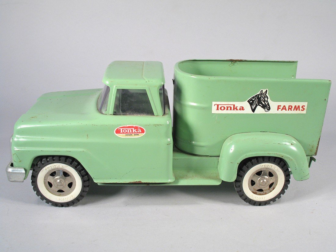 Tonka Farms Pressed Steel Truck: Tonka Farms Pressed Steel Truck, 13 inches