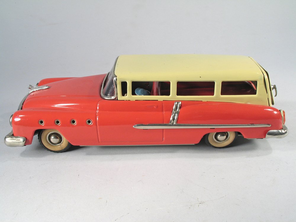 Guntherman Buick Sation Wagon Friction Tin Litho (1 of 3)