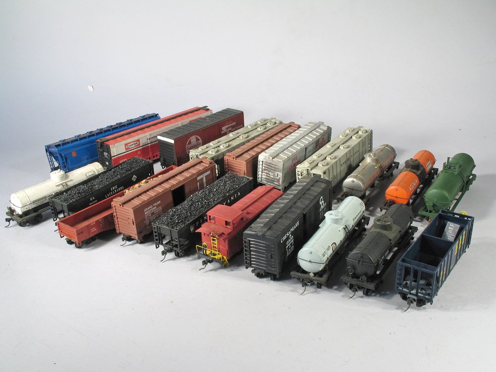HO Rolling Stock Lot (1 of 3)