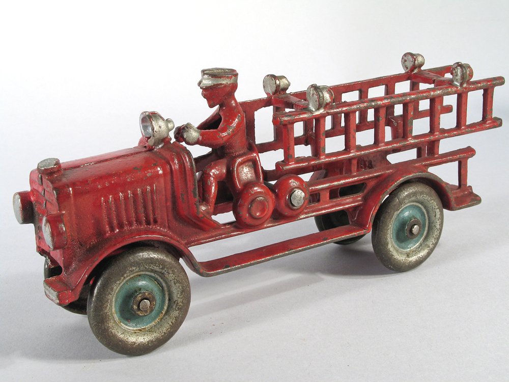 Kenton Cast Iron Fire Ladder Truck: Kenton Cast Iron Fire Ladder Truck, damaged front fender, 8 inches