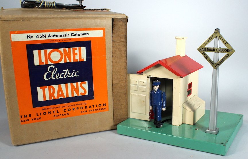 Lionel No. 45N Automatic Gateman in Box (1 of 3)