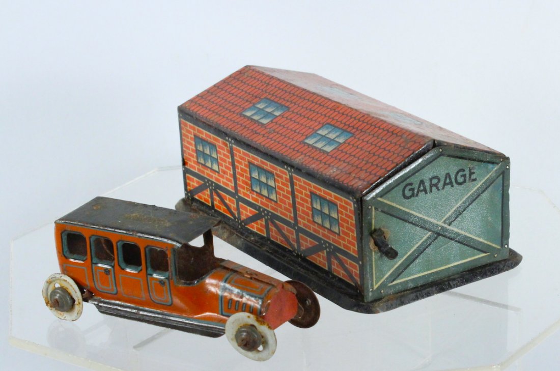 German Tin Penny Toy Limousine and Garage (1 of 2)