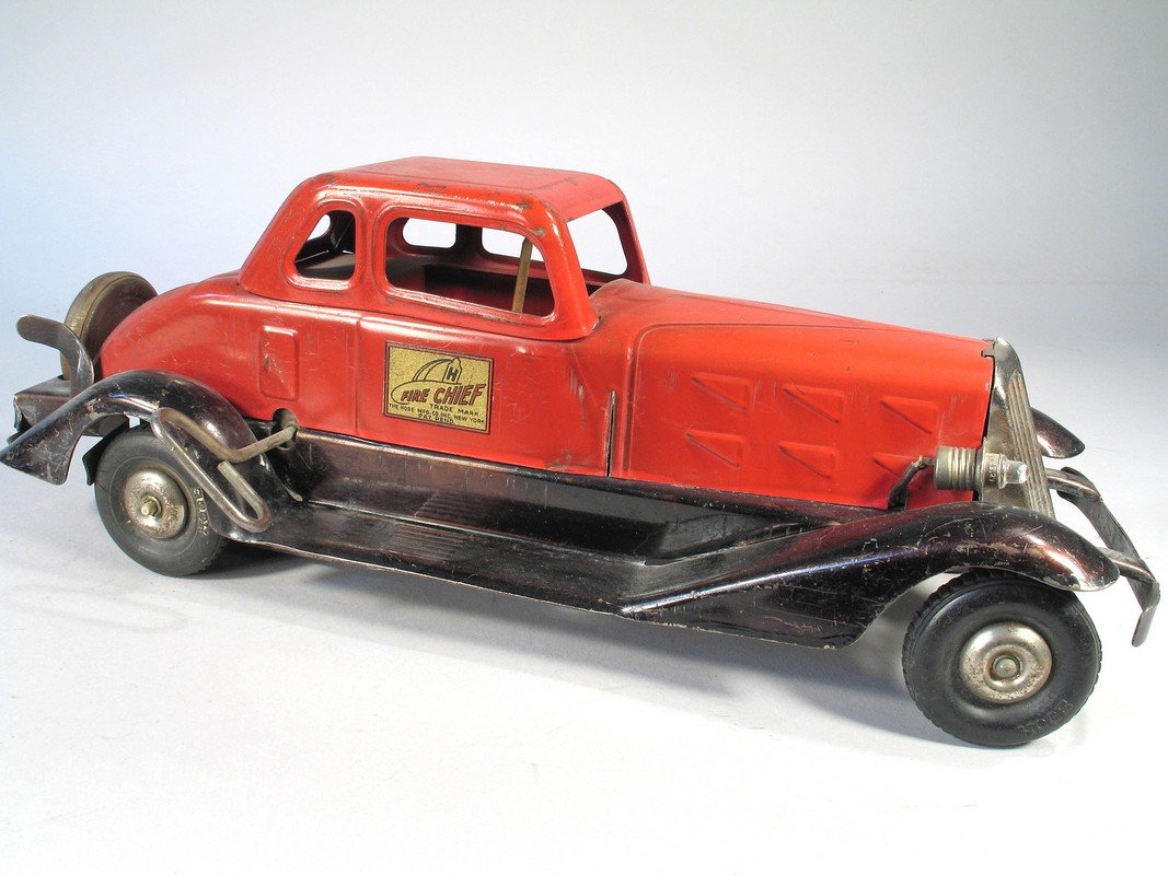 1930's Hoge Light Up Fire Chief Coupe (1 of 4)