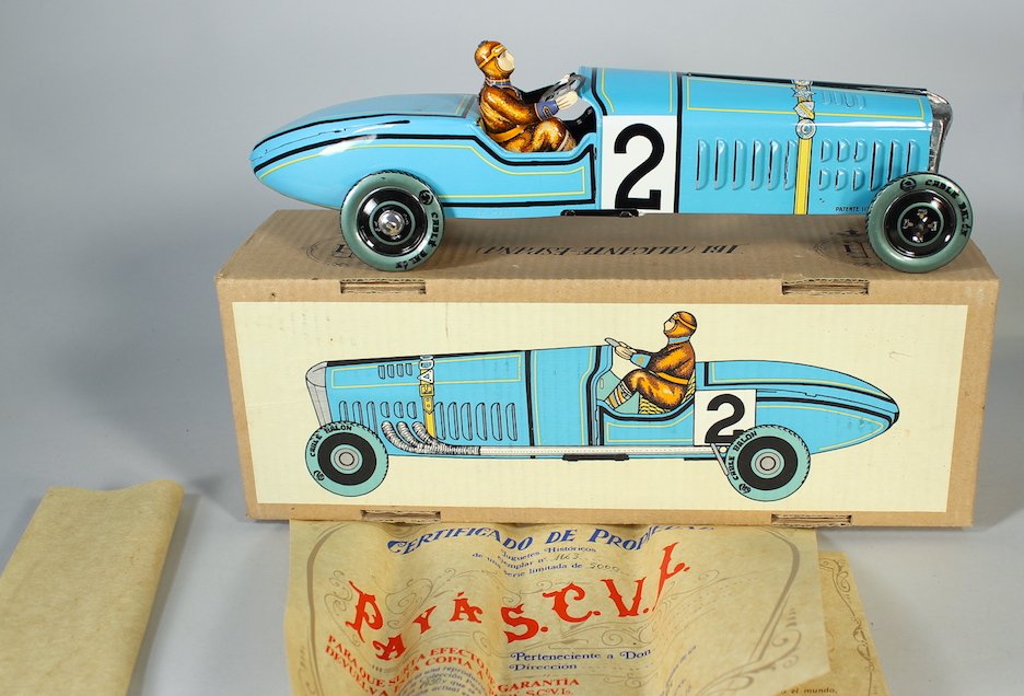 Paya Tin Race Car Mint in Box (1 of 3)