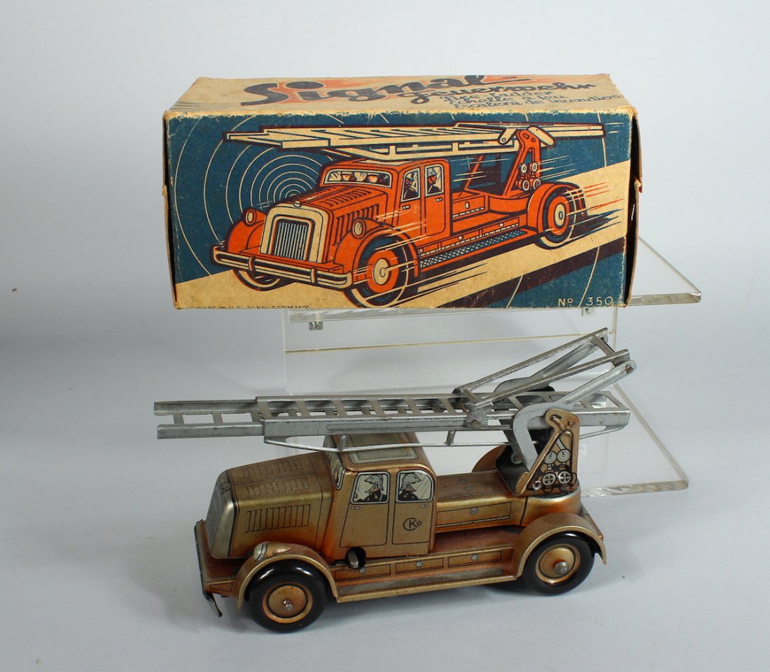 CKO Kellerman German Tin Fire Engine in Box (1 of 3)