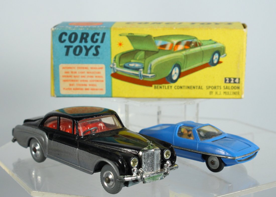 Corgi Bentley in Box and Man from UNCLE Car (1 of 2)