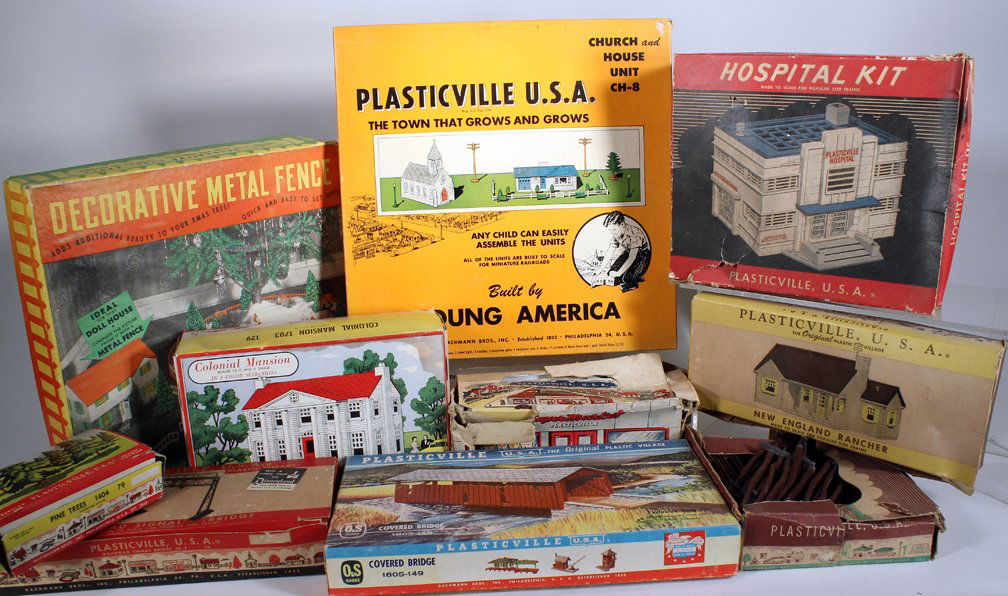 Plasticville Buildings and Accessories Lot (1 of 2)