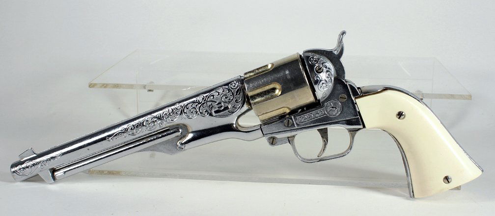 Hubley Colt 45 Cap Gun: Hubley Colt 45 Cap Gun 12 inches. Excellent.