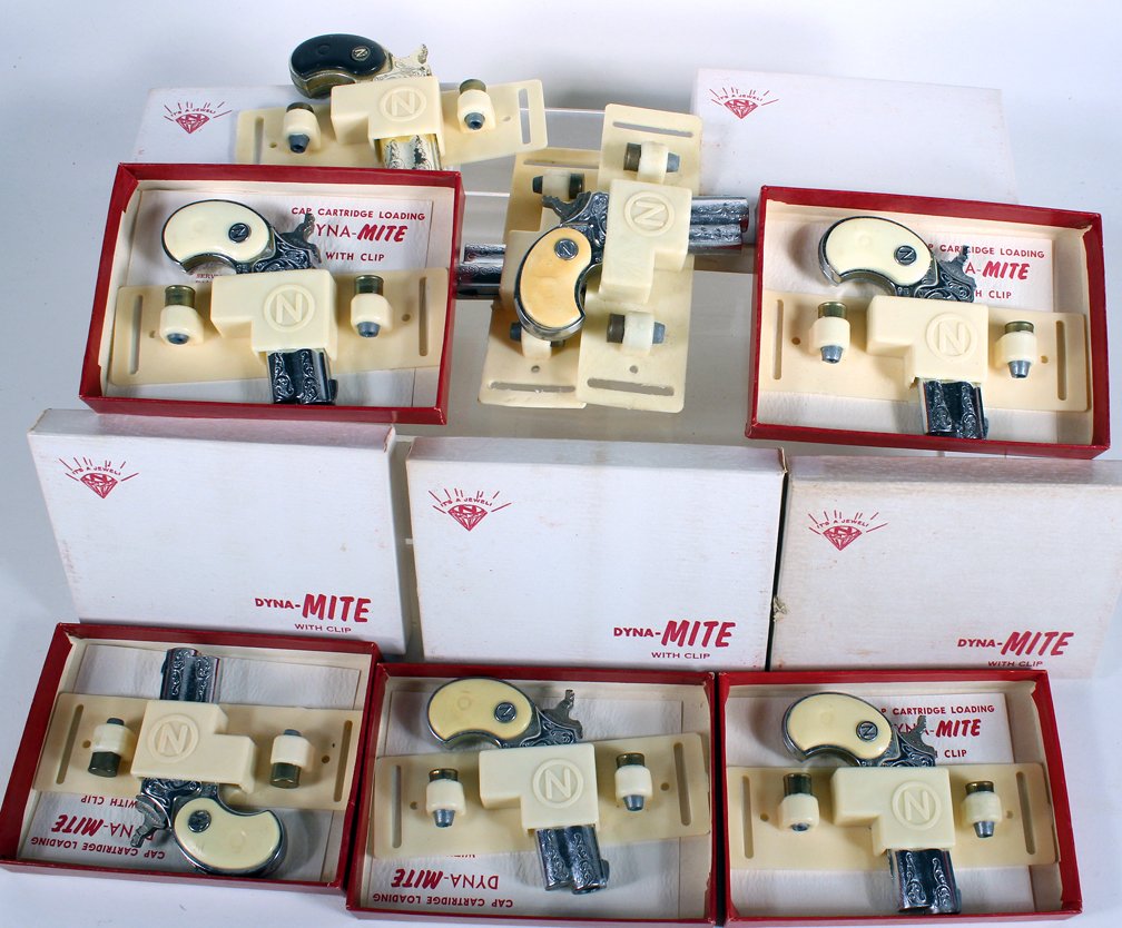 7 Nichols Dyna-Mite Derringers 5 Mint in Box (1 of 2)