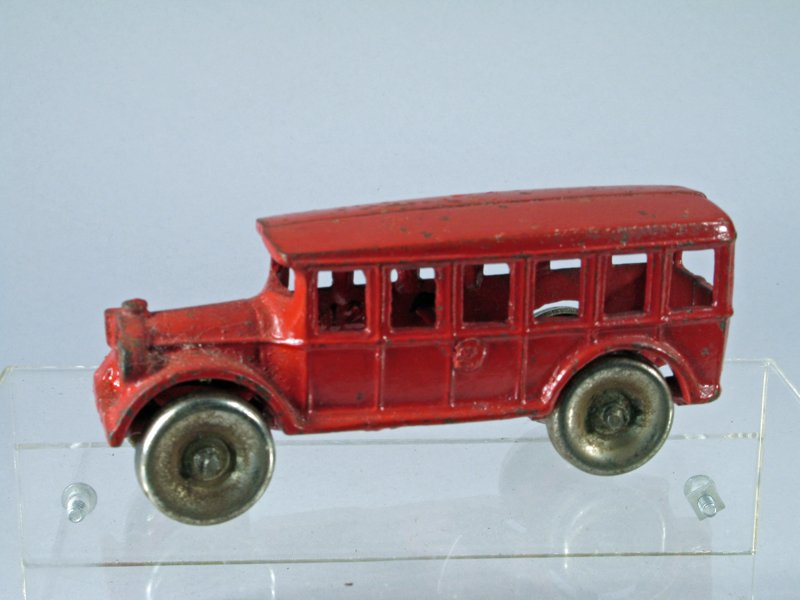 Arcade Cast Iron Fageol Bus: Arcade Cast Iron Fageol Bus, 5 inches