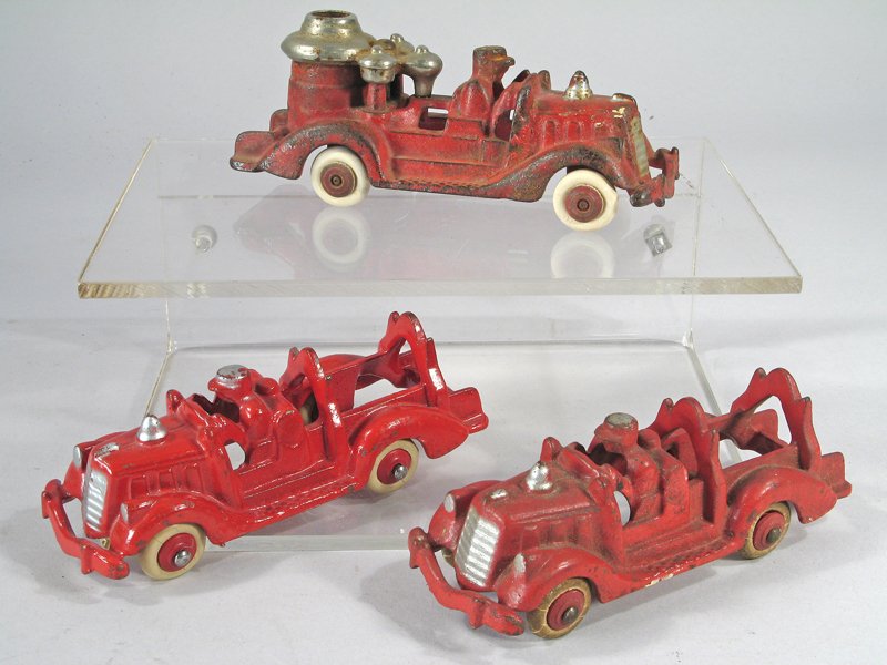 Hubley Fire Engine Lot Cast Iron (1 of 2)