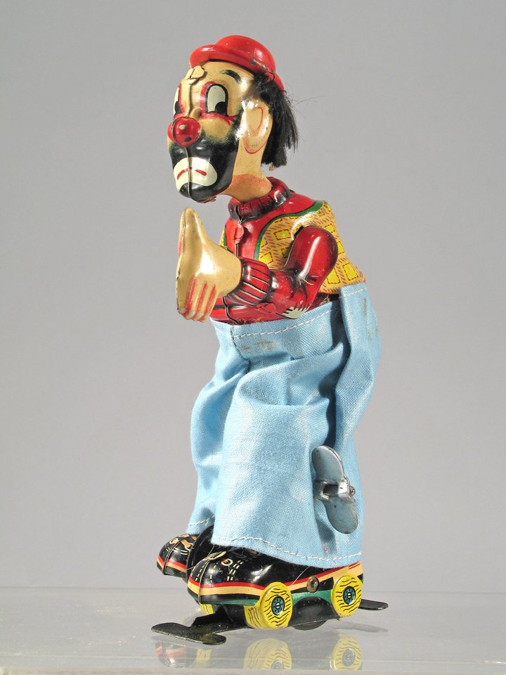 TPS Tin Clown On Roller skates Japan (1 of 3)