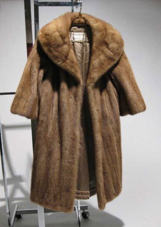 TWO LADY'S MINK COATS: Autumn Haze 3/4 length coat by Leppert Roos, designed in Paris; and a Fredrica, Paris and New York pale grey short jacket.