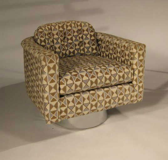 MILO BAUGHMAN FOR THAYER COGGIN: Pair of tub chairs with circular swivel base. 24 x 31 inches