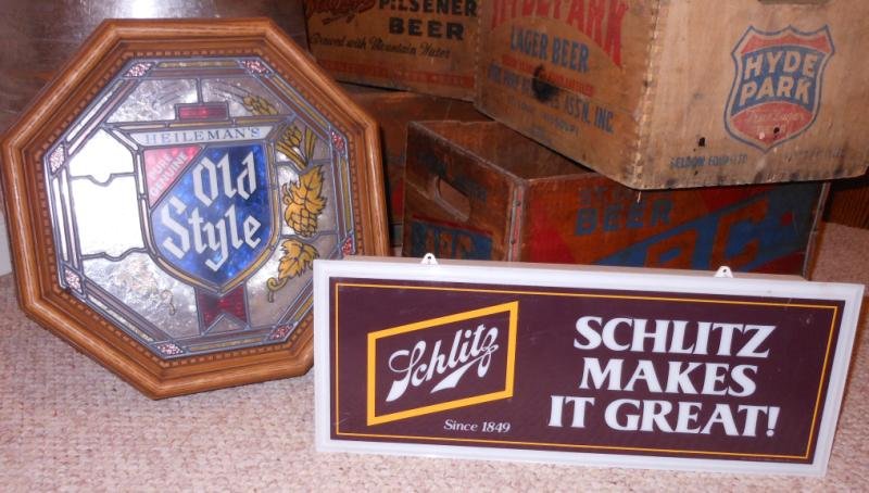 TWO BEER LIGHTS: Octagonal faux wood "Heileman's Pure Genuine Old Style", and a rectangular "Schlitz makes it Great!". Henry Herbst Collection