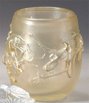 KENT F. IPSEN, AMERICAN (B. 1933): Gold tone iridescent blown glass vase with abstract raised trailing, etched signature. 5 1/2 inches