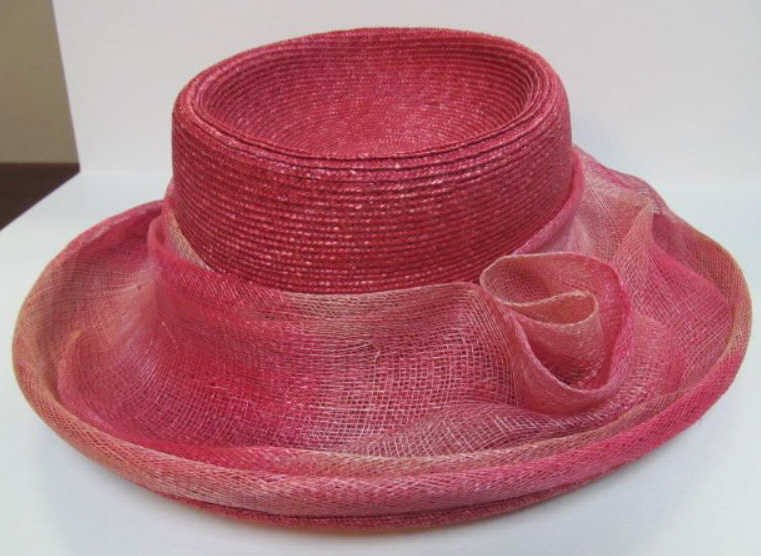 GREVI FIRENZE LADIES HAT: Pink straw hat with burlap embellishment retailed by Neiman Marcus.