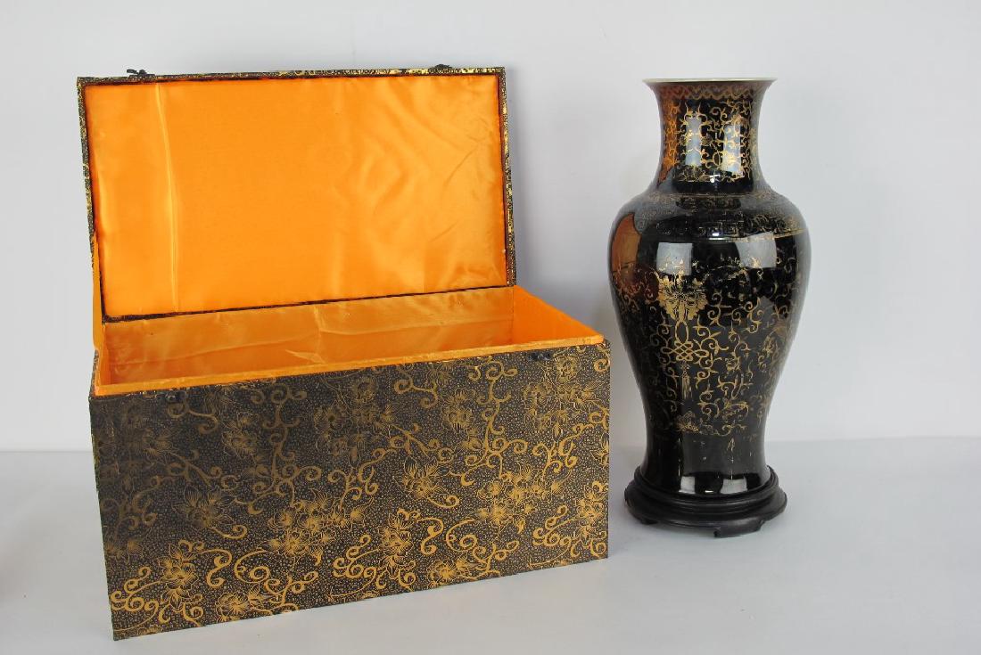 Chinese Vase w/ Stand and Original Box (1 of 8)