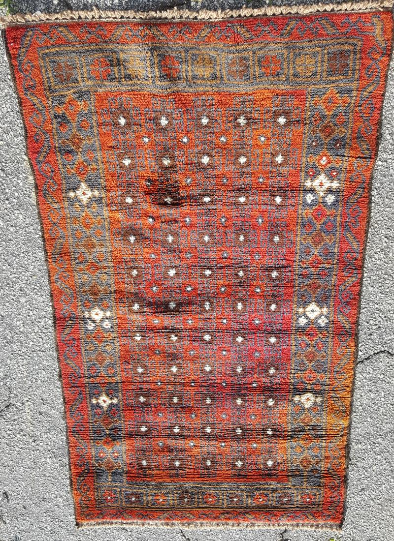 Small Oriental Rug (1 of 5)