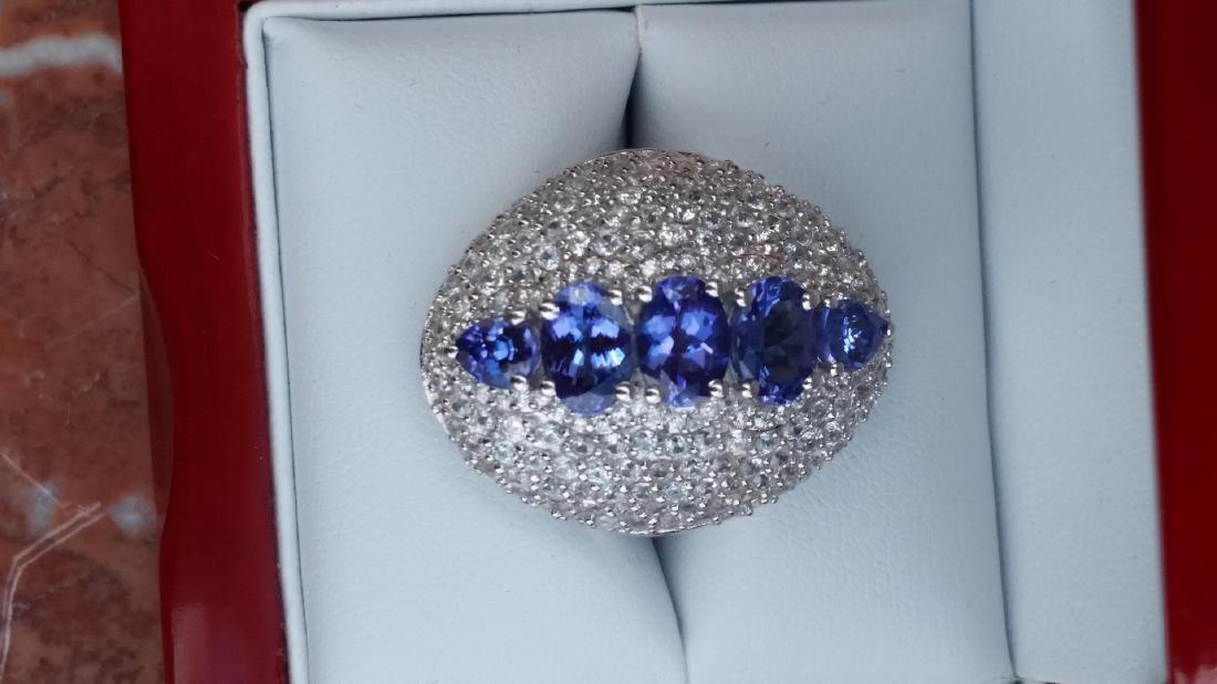 6.53 ct. Tanzanite Ring (1 of 4)