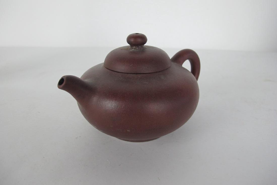 Chinese Lidded Yixing Tea Pot (1 of 8)
