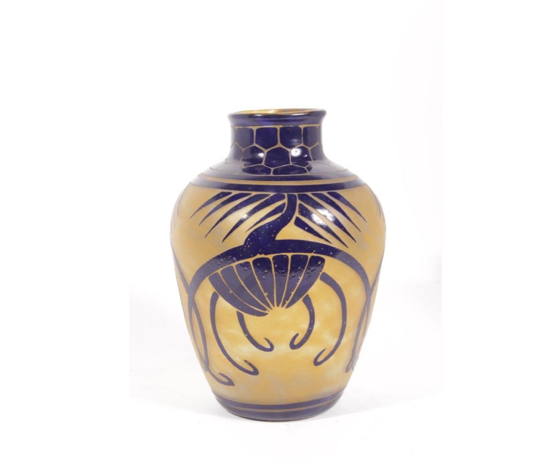 Charder 'La Verre Francais' Art Glass Vase: Blue and orange with a shell form design around neck over an organic design on the body. 'Le Verre Francais' was a special line of art glass designs made by the Schneider Glassworks in France between