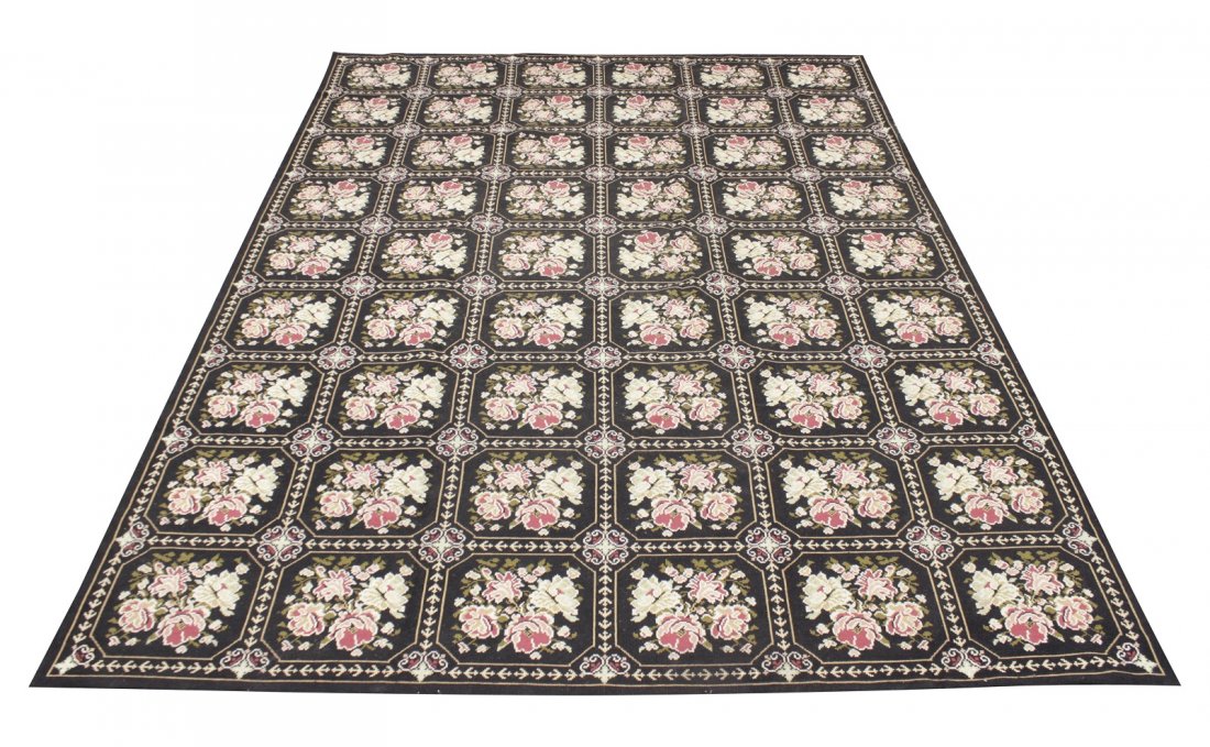Large Victorian Style Hooked Rug (1 of 5)