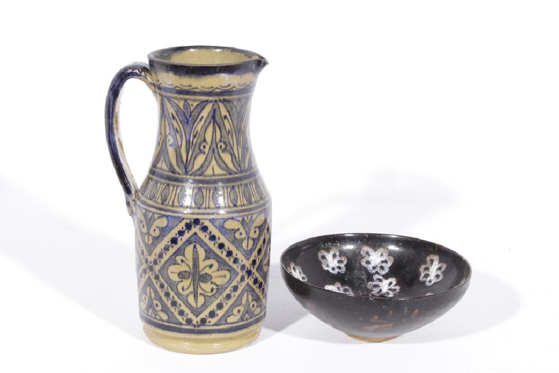 Miscellaneous Lot 2 Pieces of Pottery (1 of 5)