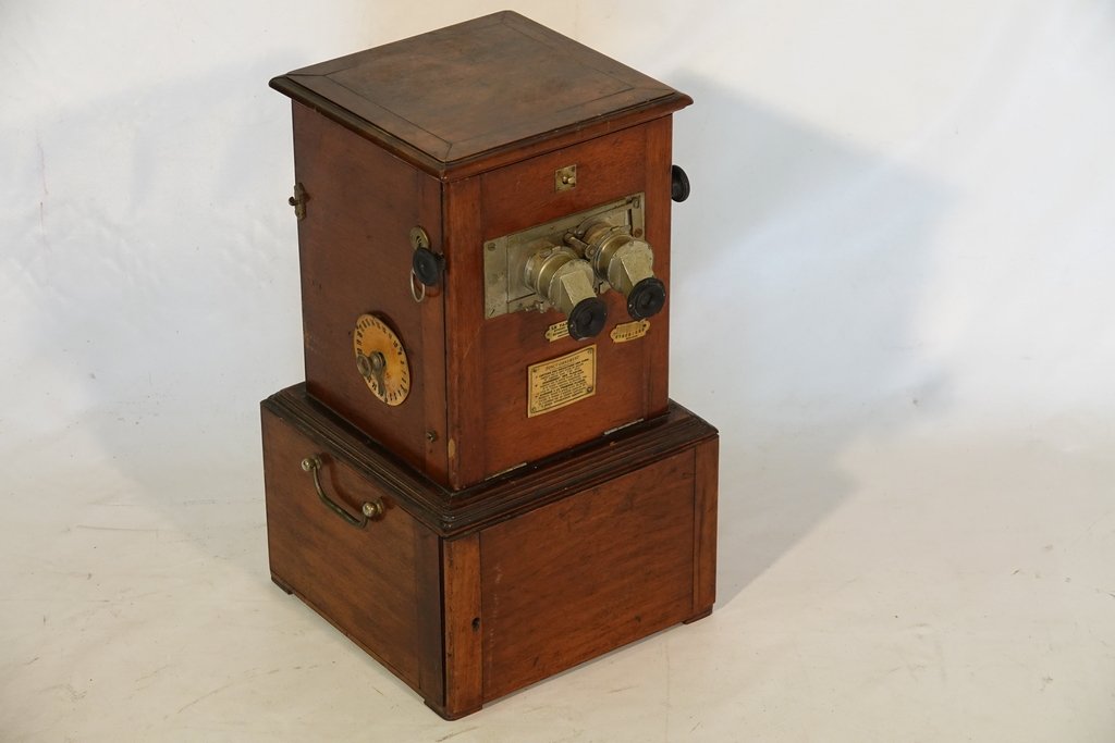 Jules Richard "Le Taxiphote" Stereoscope (1 of 19)